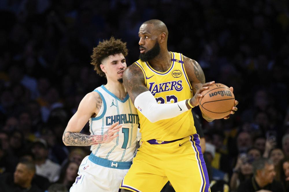 历史往往由 历史往往由